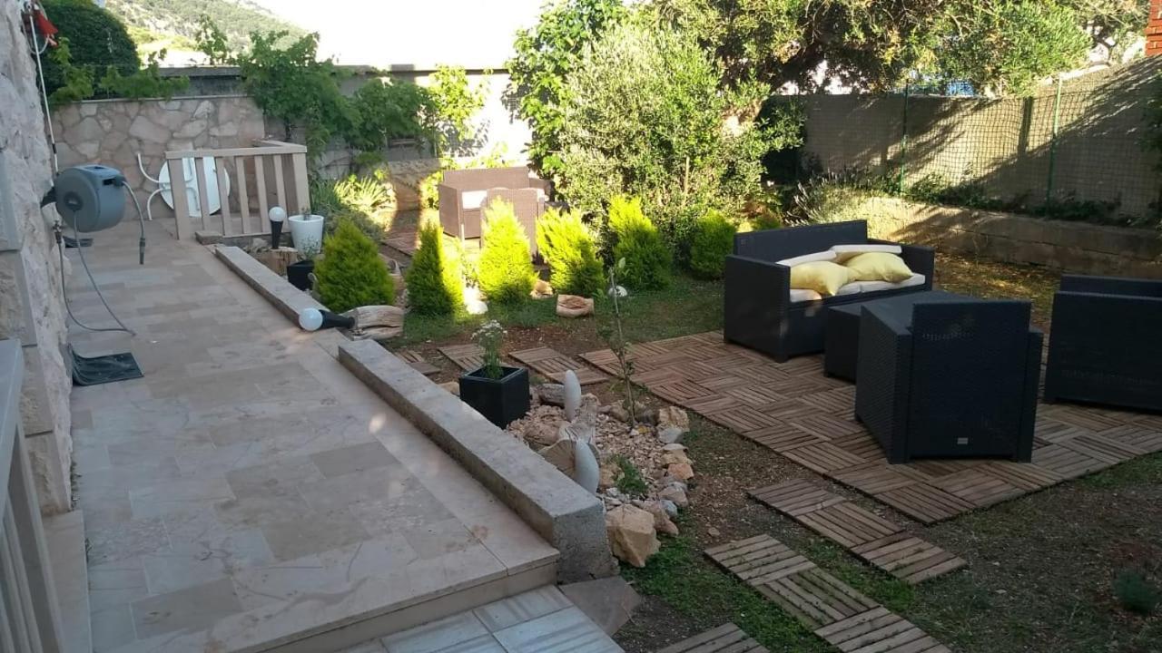 Villa Berlin Бол Экстерьер фото